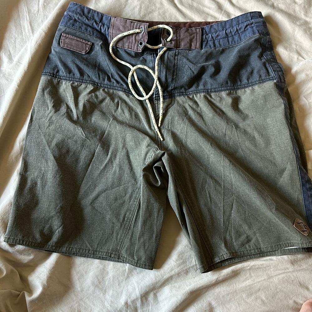 Hippy tree boardshorts